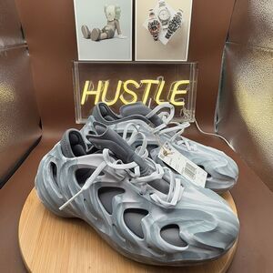 Adidas Men's AdiFOM Q Dash Grey Size 7.5